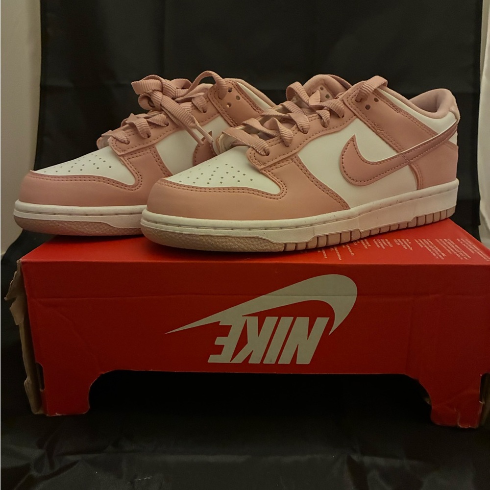Nike Kids Low-Top Sneakers - Pink and White